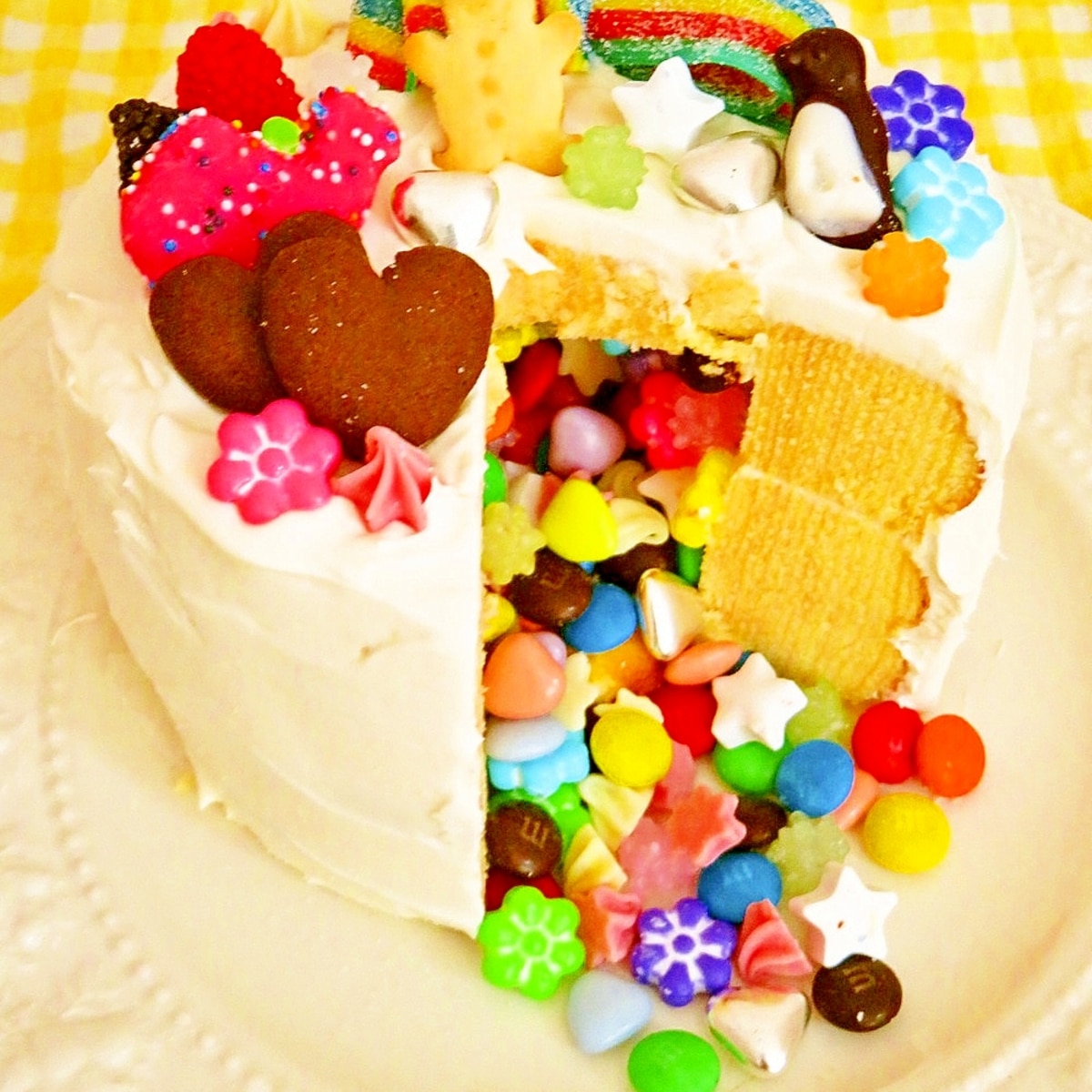 パーティーに 簡単 楽しいサプライズケーキ レシピ 作り方 By Hirokoh ひろこぉ 楽天レシピ